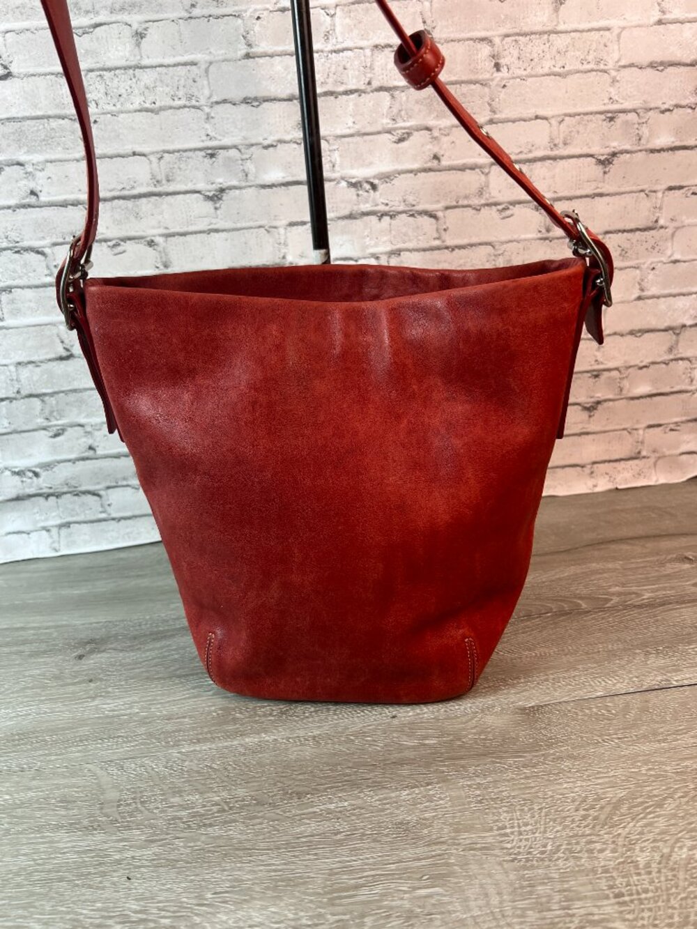 Red Vintage Coach Legacy Soho Bucket Bag #9186 - Picture 4 of 6